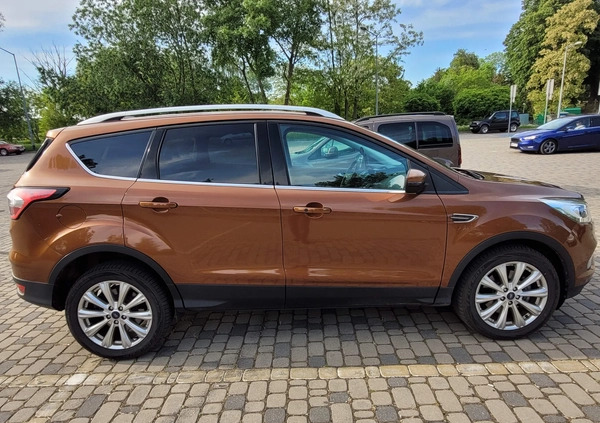 Ford Kuga cena 73900 przebieg: 62000, rok produkcji 2017 z Puławy małe 781